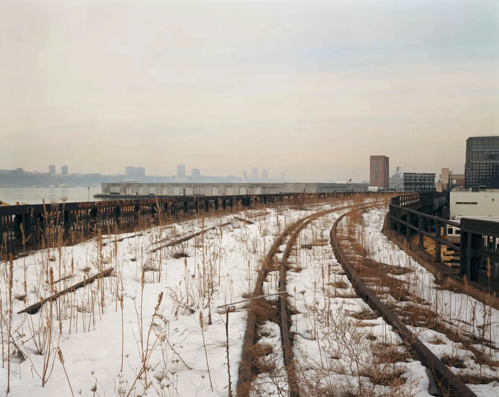 Joel Sternfeld, A View towards the Hudson, Late February, 2001, 2001